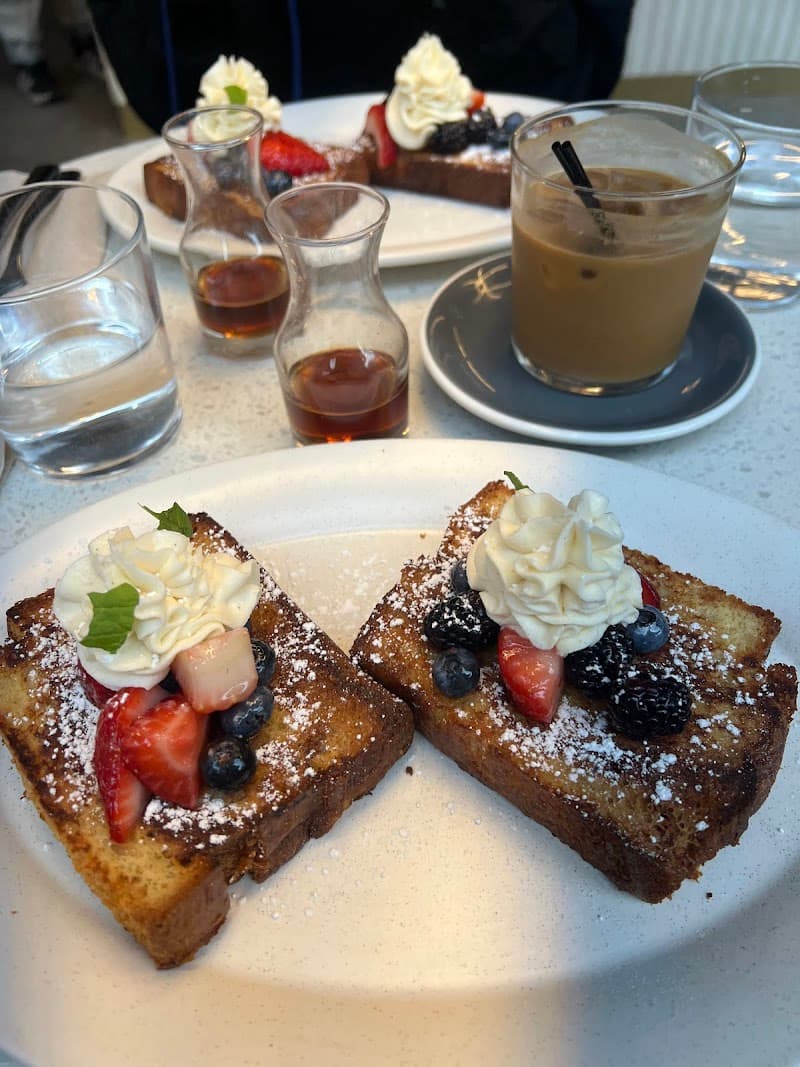 In Common NYC - A Breakfast & Brunch Restaurant