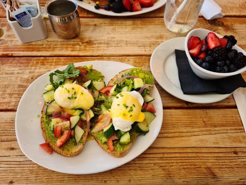 Mom's Kitchen and Bar