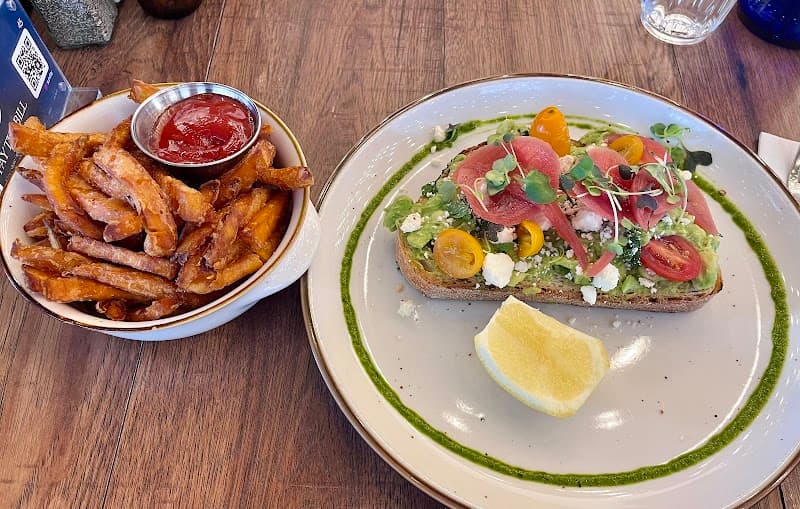 Hole In The Wall - Flatiron